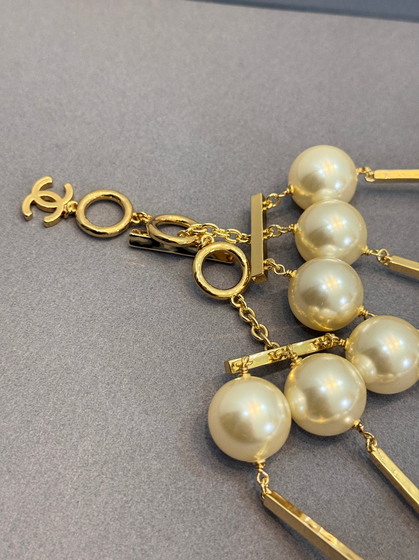 Chanel Métiers d'art 2026 Golden & Pearly White Necklace