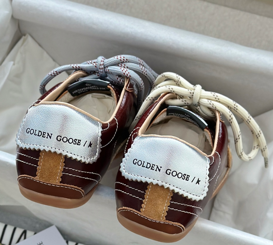 Golden Goose True-Star sneakers in burgundy