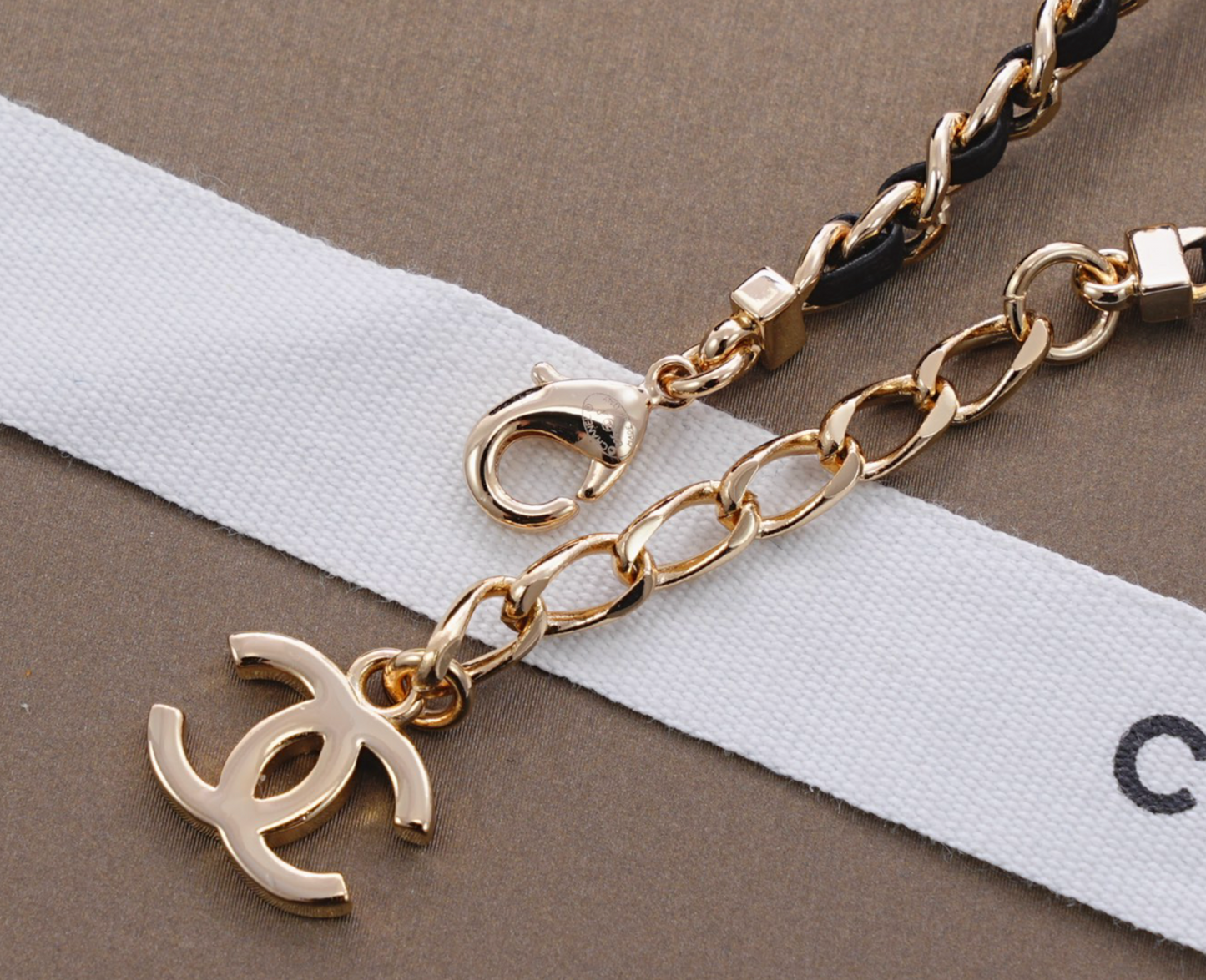 Chanel CC chain link item