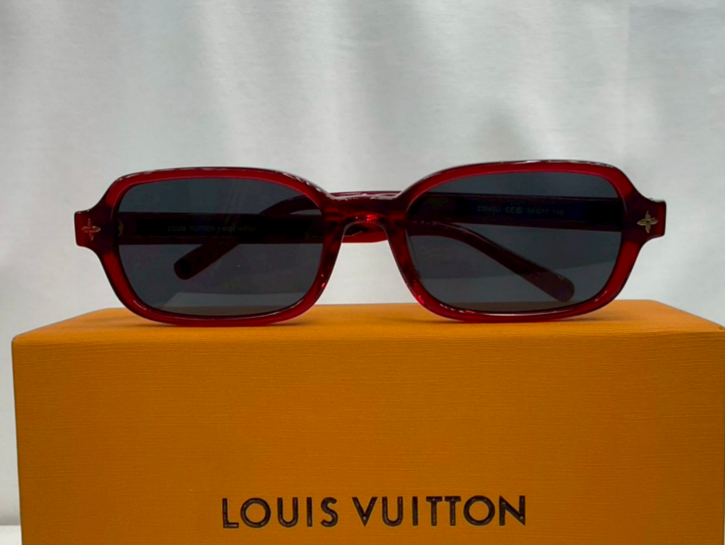 LV Aura Low Rectangle Sunglasses