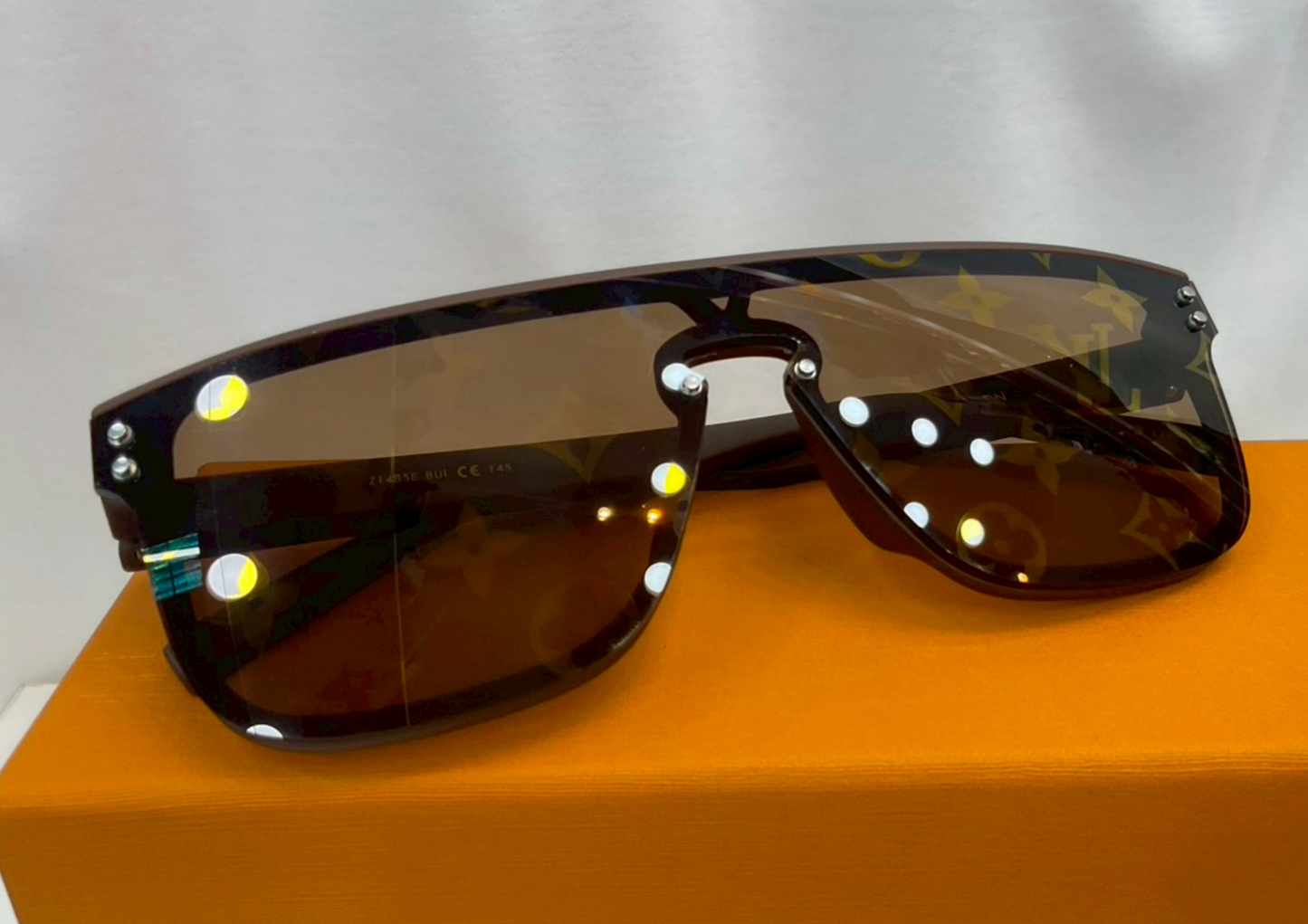 LV Waimea Square Sunglasses (Model Z1485E / Z1485W)