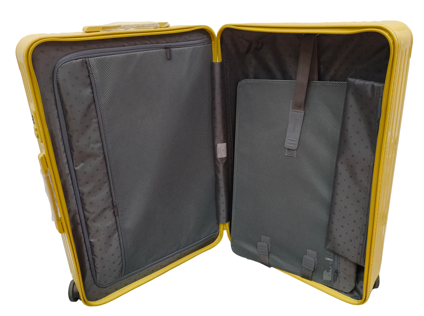 RIMOWA Essential Poly Carbon 31 Inch