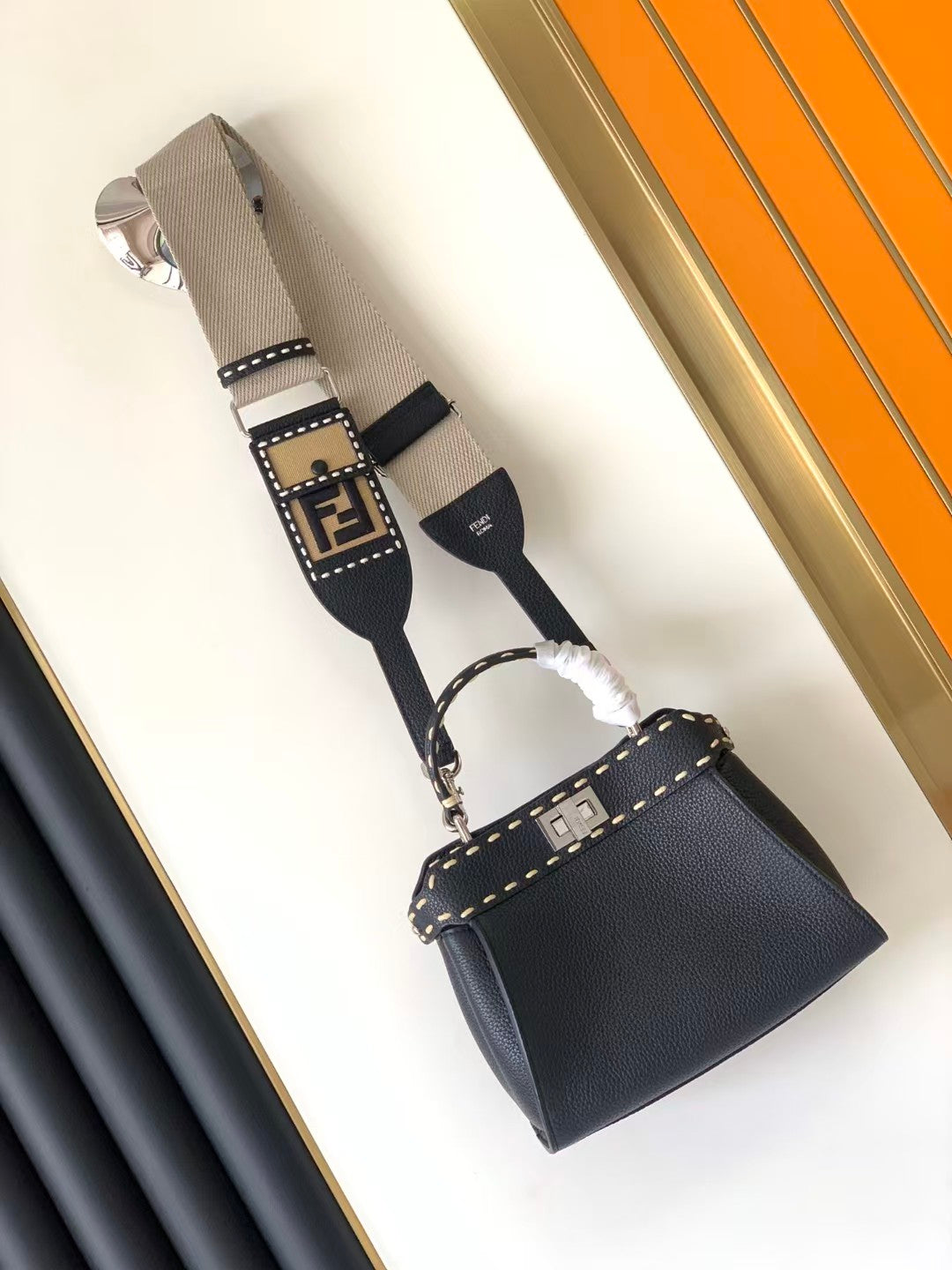 Fendi Peekaboo (Crossbody)