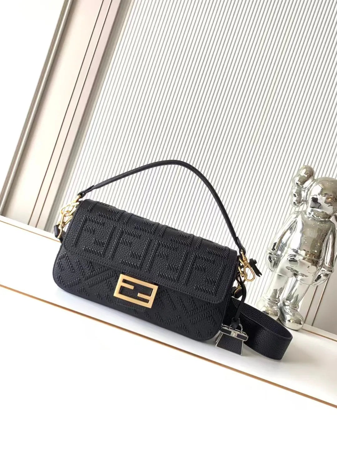 Baguette® Medium Leather