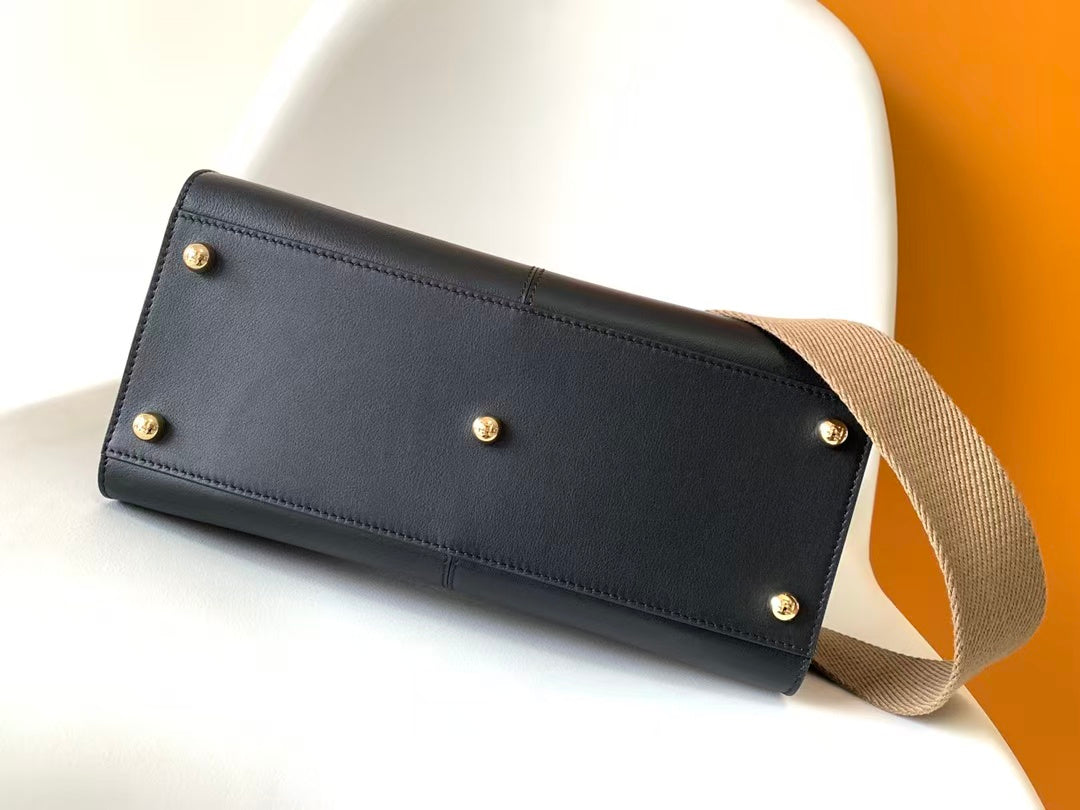 Fendi Peekaboo X-Lite Medium