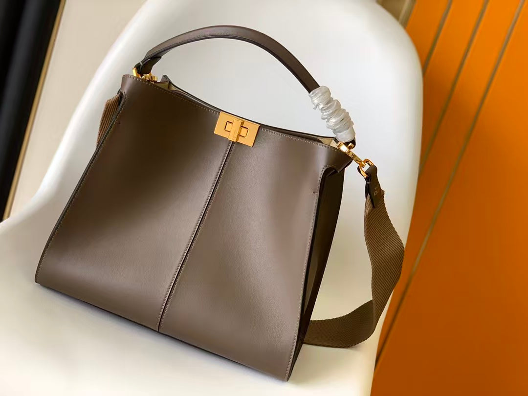 Fendi Peekaboo X-Lite Medium