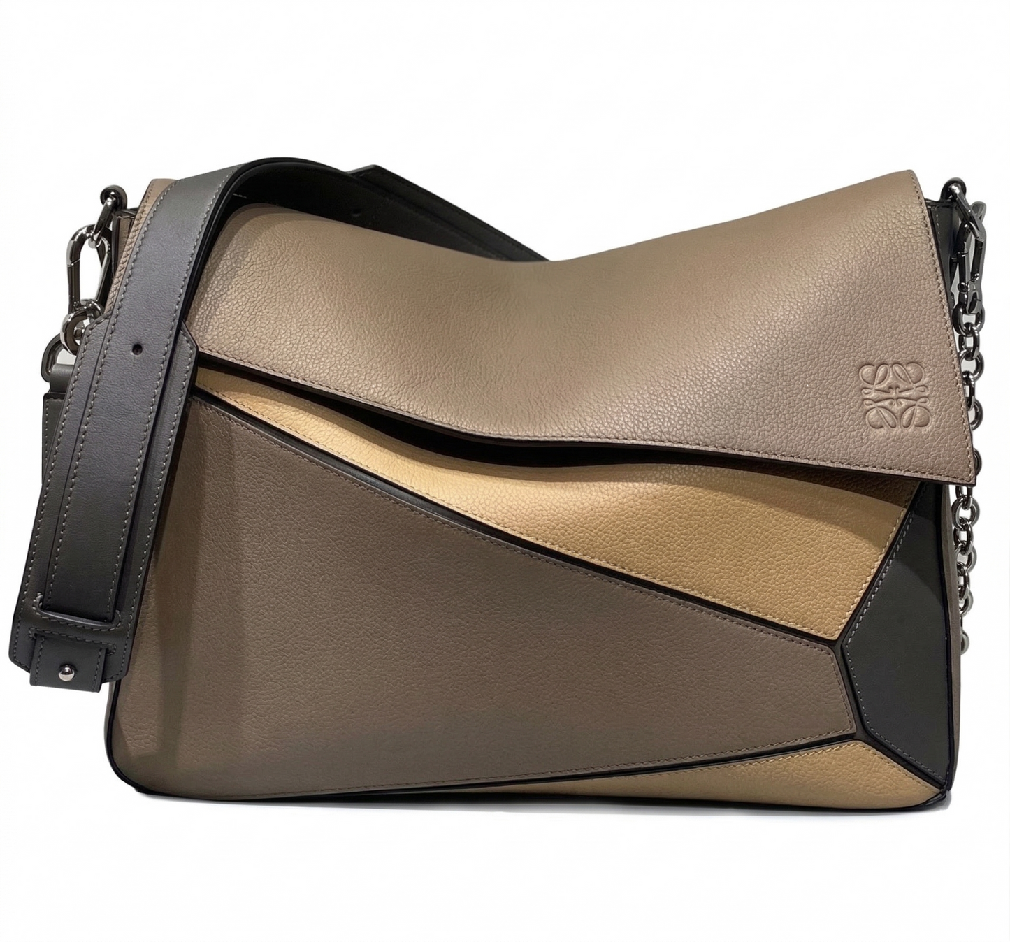 LOEWE Puzzle bag in a colorblocked leather