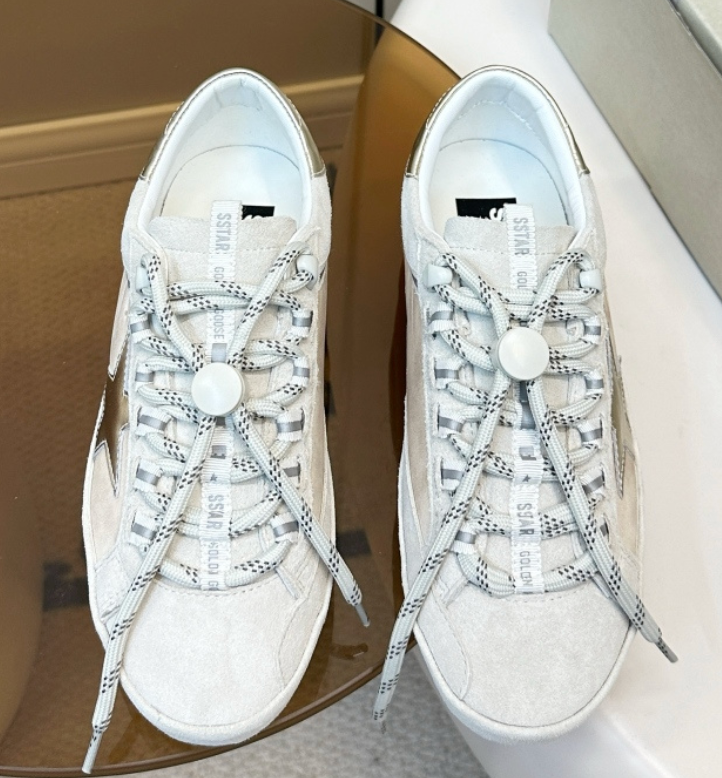 GGDB star-patterned dirty sneakers