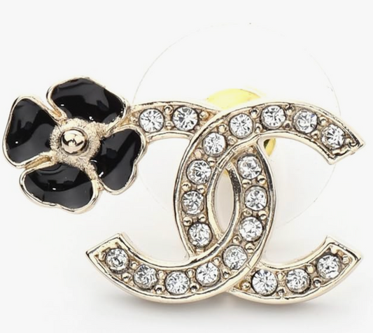 Chanel CC logo earrings (camellia flower)