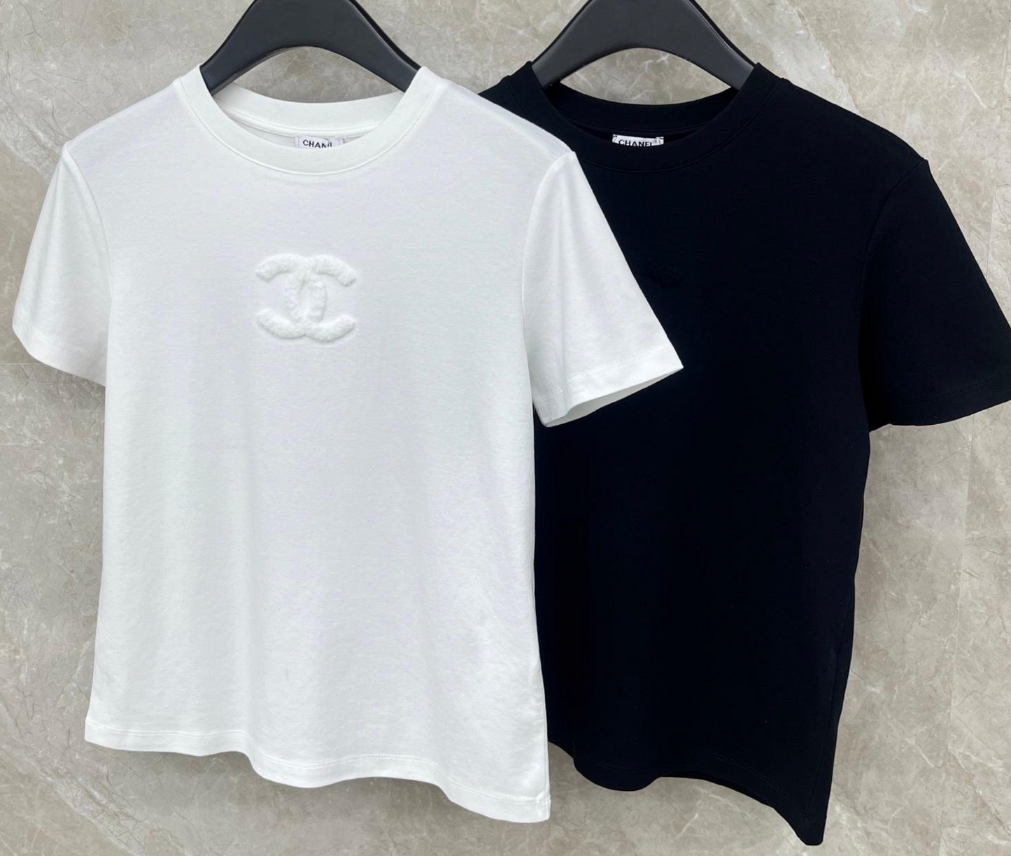 3D-effect embroidered CC logo T-shirt