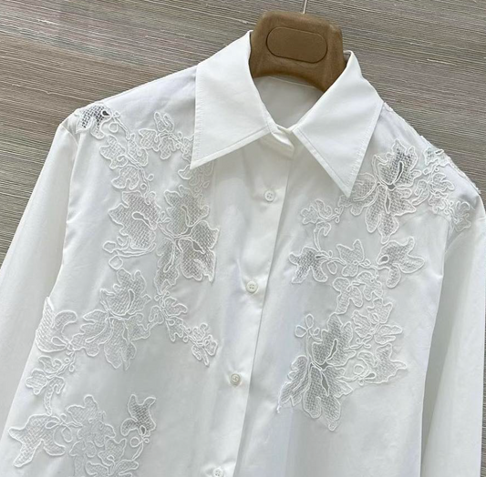 Cotton shirt with lace detail