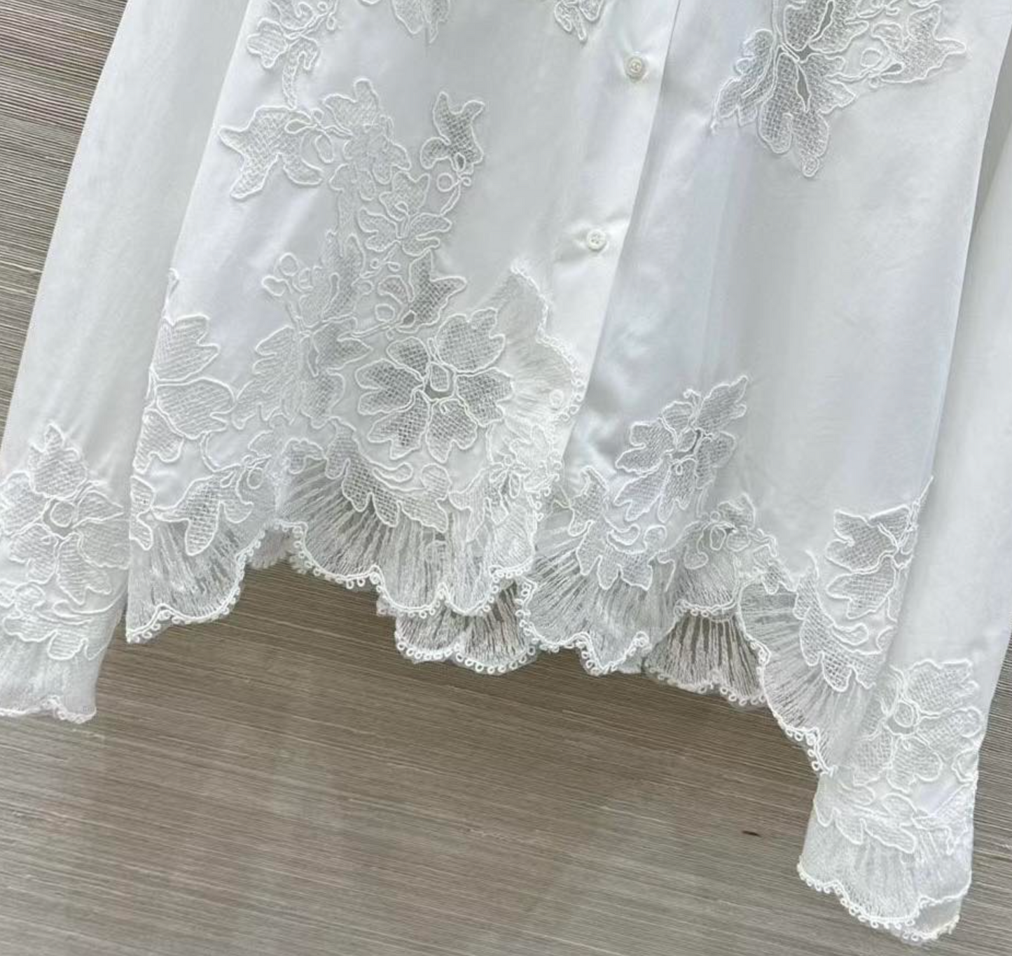 Cotton shirt with lace detail