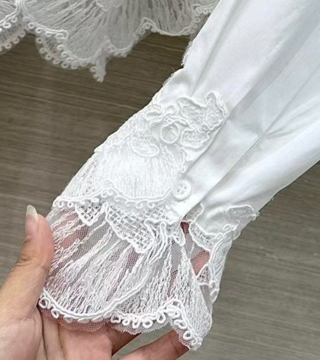 Cotton shirt with lace detail