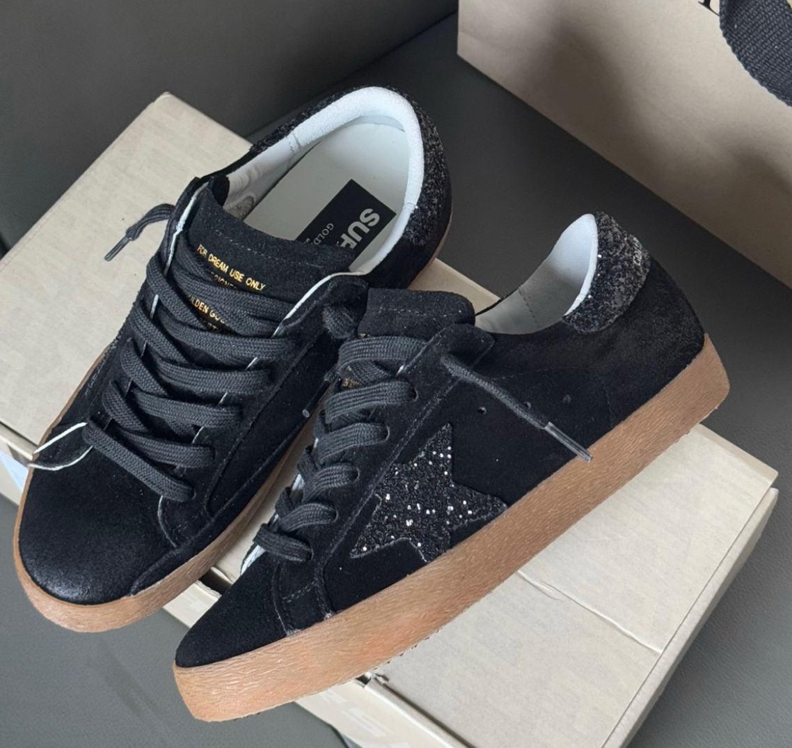 Superstar Black Tail Black Star Glitter