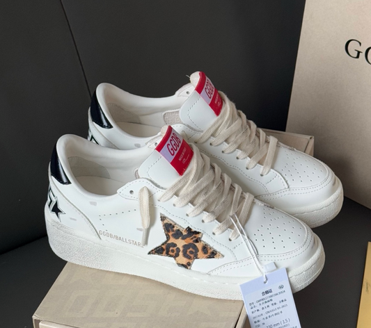 Ballstar 2nd Generation Black Tail Horse Star