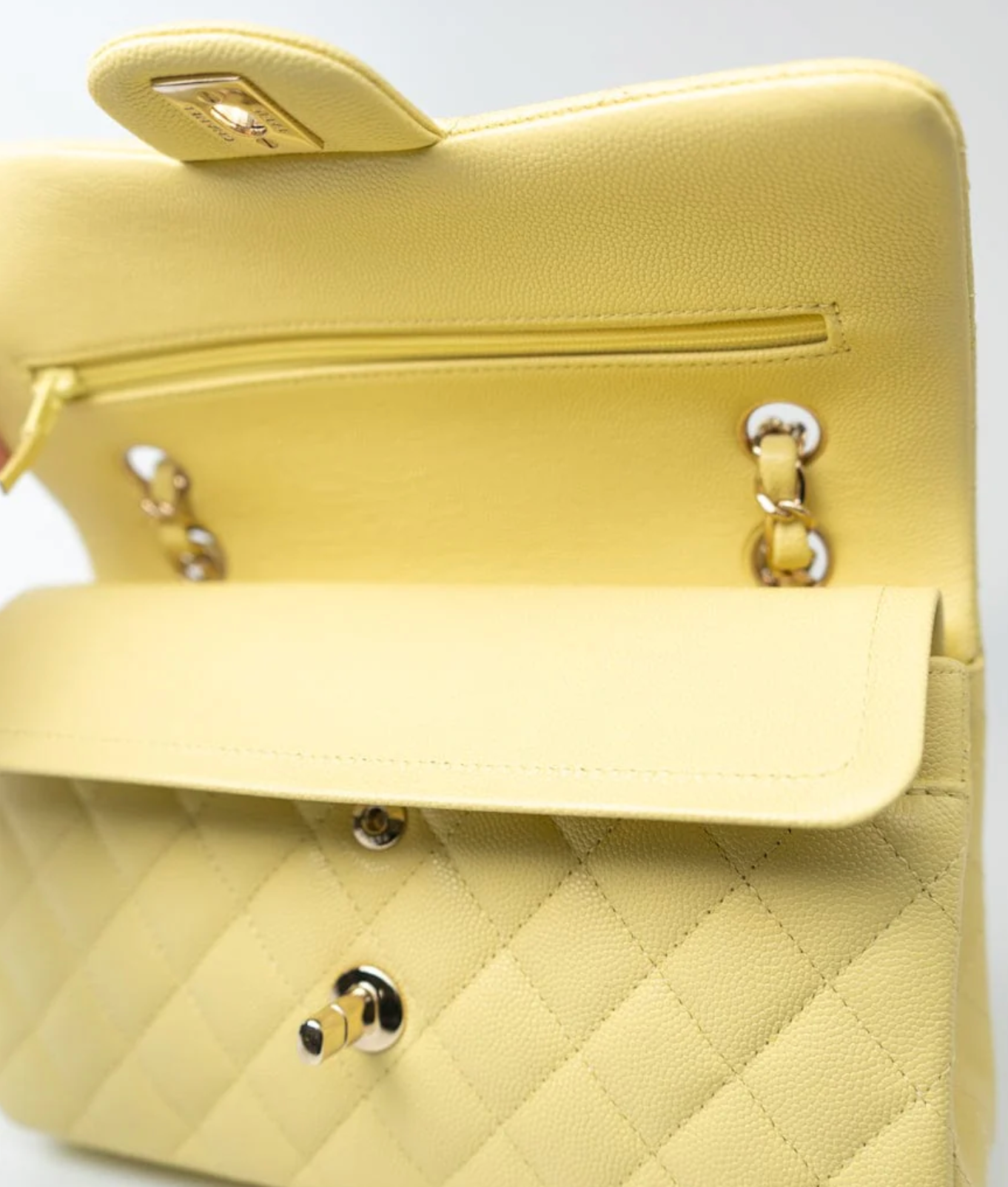 Chnel Caviar Quilted Classic Flap Small