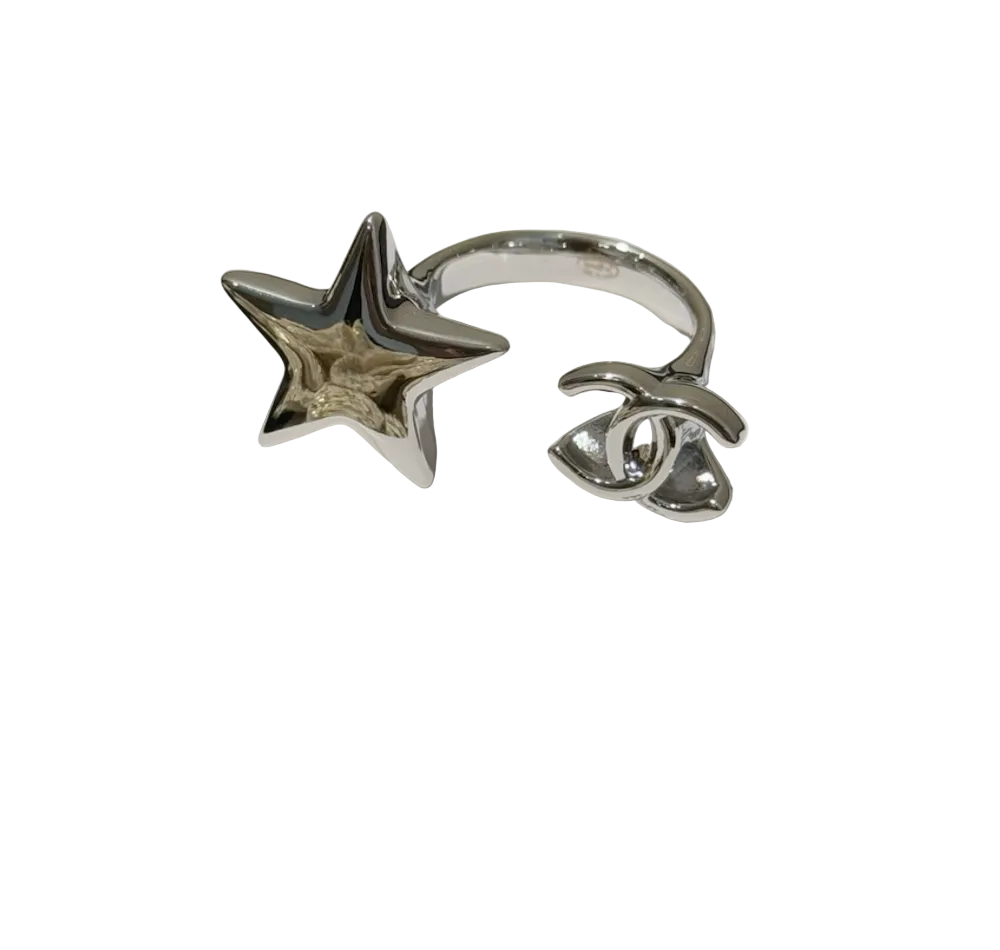 CHANEL Star CC Logo Ring