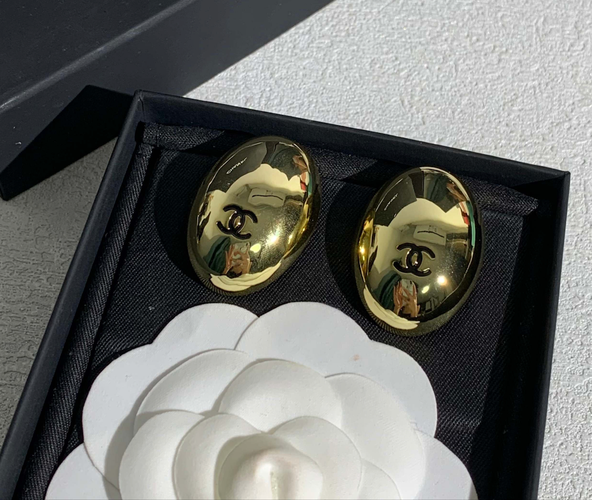 Chanel Round hoop earrings