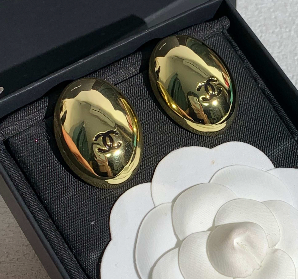 Chanel Round hoop earrings