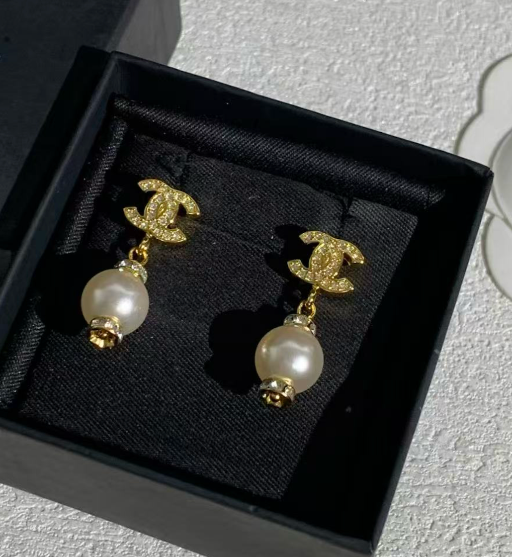 Chanel CC Pearl and Crystal Drop earrings