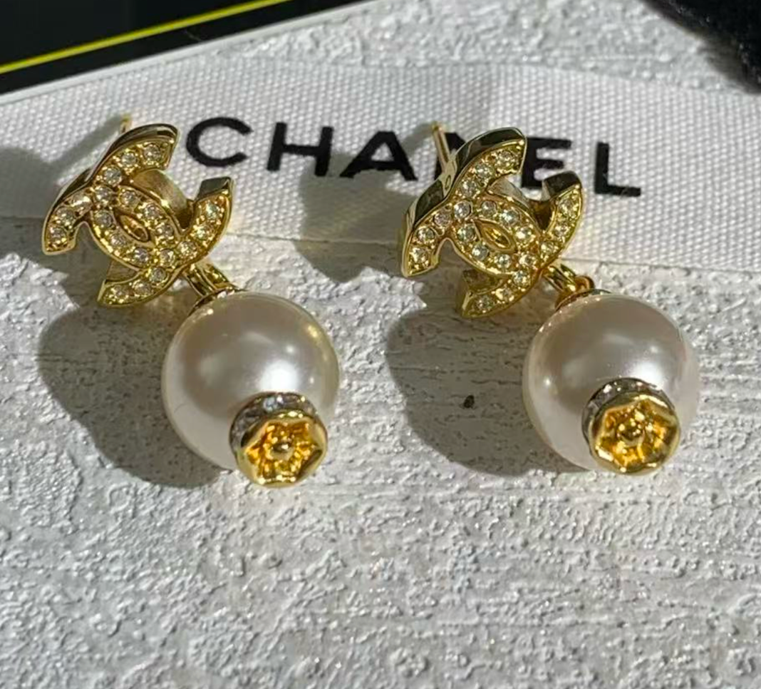 Chanel CC Pearl and Crystal Drop earrings