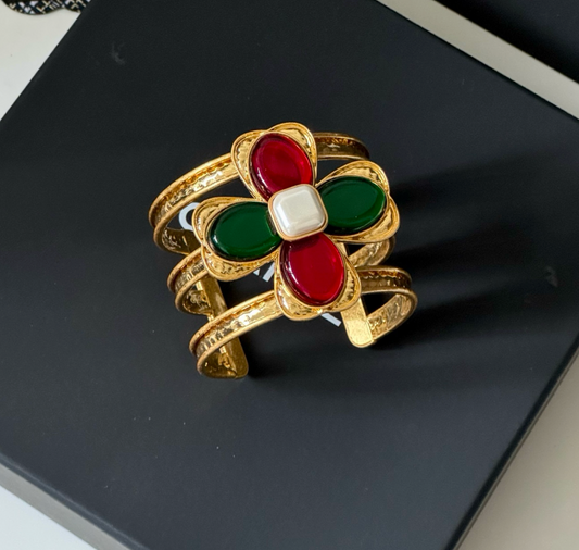 Chanel Gripoix glass flower ring