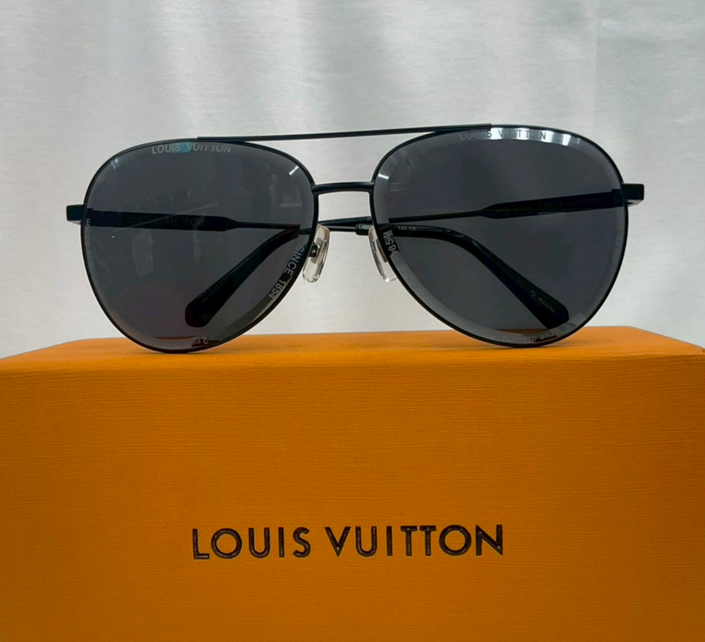 LV Clockwise Sunglasses