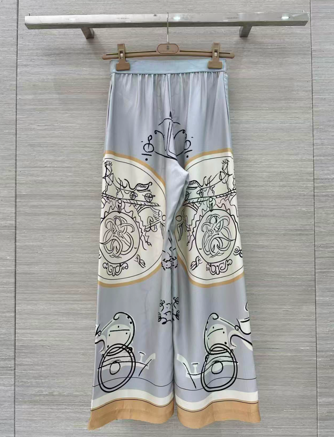 Hermès "Ex-Libris a Main Levée" printed silk set
