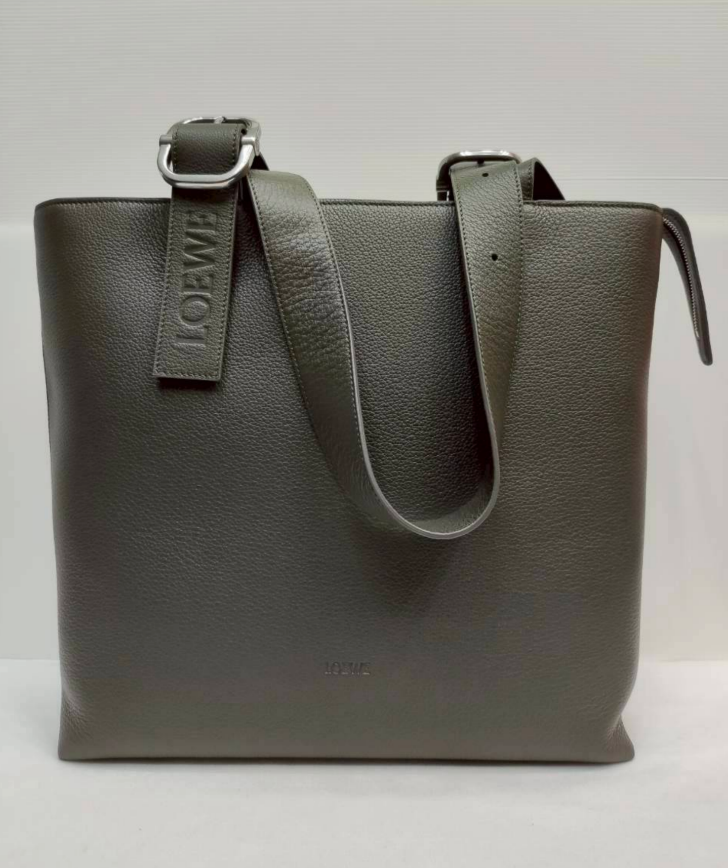 LOEWE Loop Zipped Tote Bag