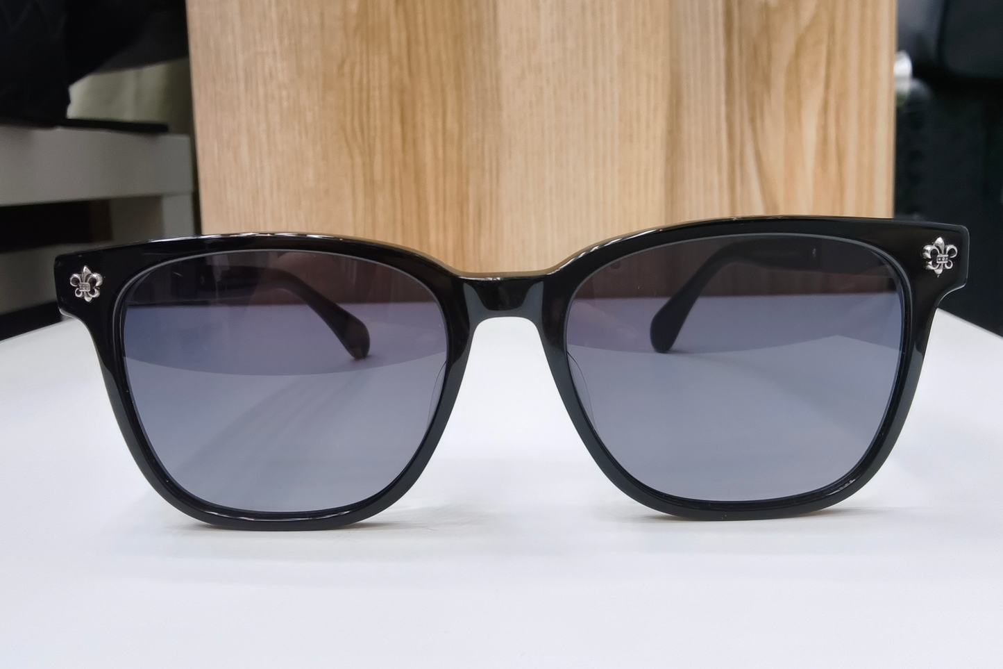 Chrome Hearts CH8137 square sunglasses
