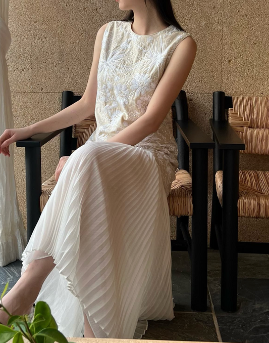 Sleeveless mixed-media maxi dress
