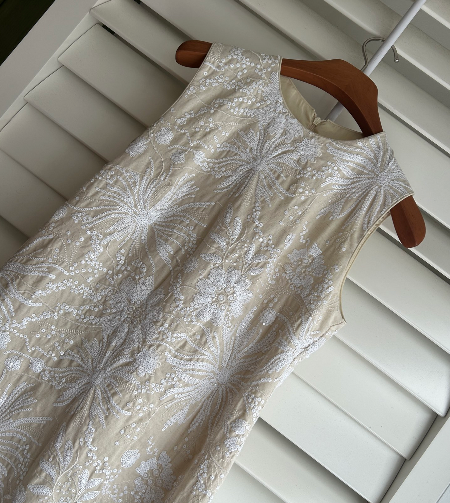 Sleeveless mixed-media maxi dress