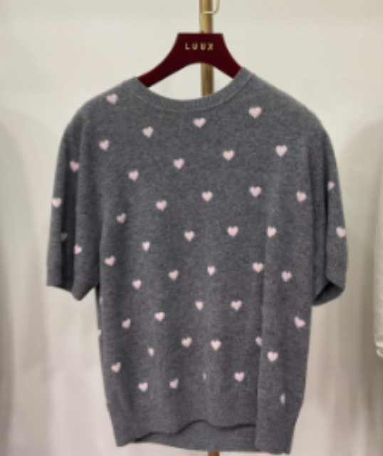 Short sleeve sweater