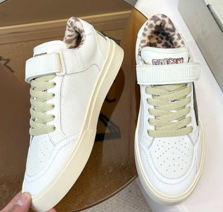 Golden Goose Light Star Sneakers