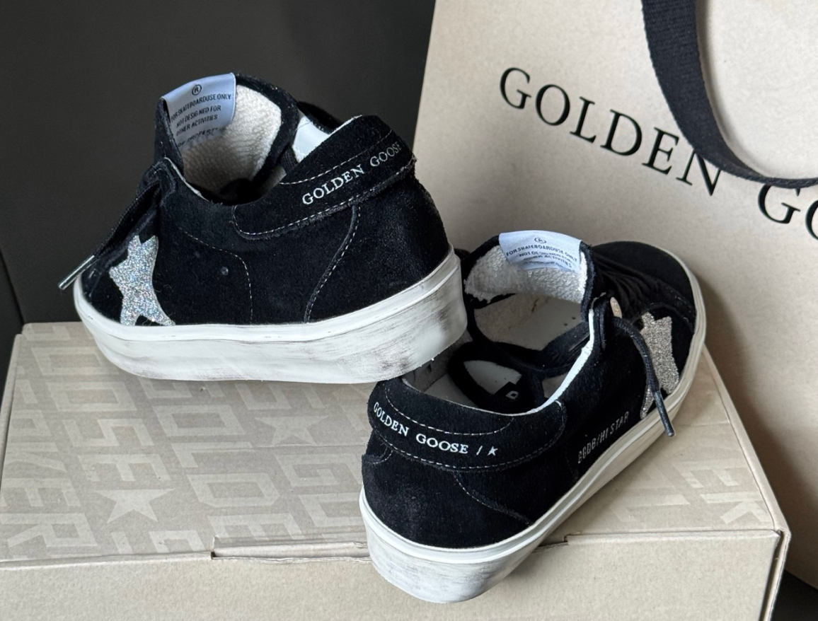 GGDB Superstar Black Tail Silver Star