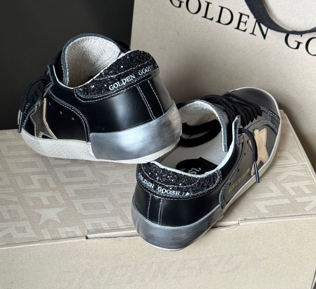 GGDB Superstar Black Tail Venus