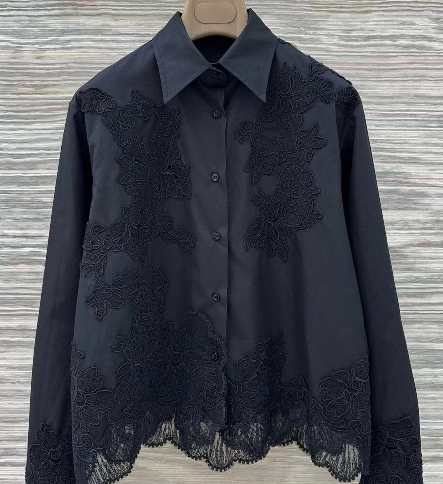 Cotton shirt with lace detail