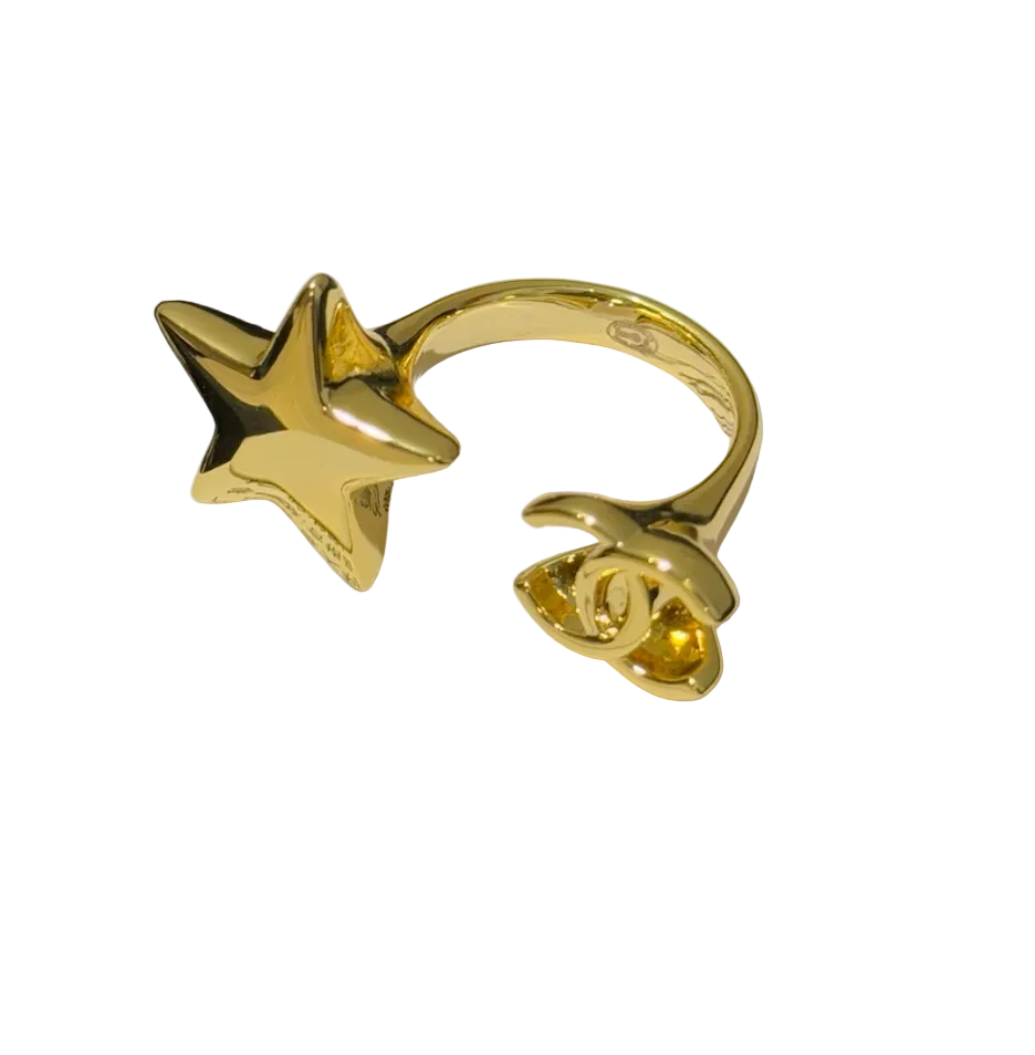 CHANEL Star CC Logo Ring