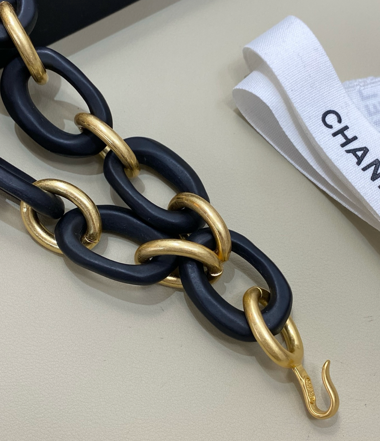 Chanel Vintage Wood Link