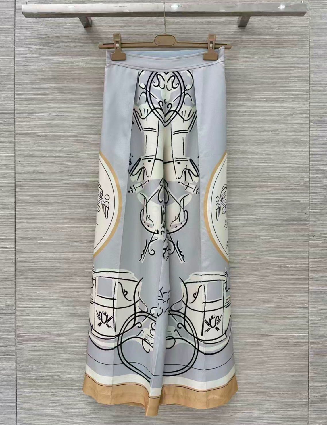 Hermès "Ex-Libris a Main Levée" printed silk set