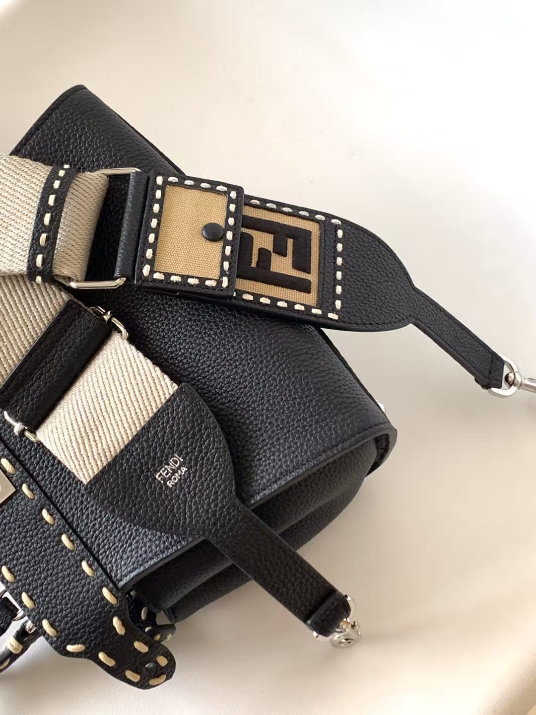 Fendi Peekaboo (Crossbody)