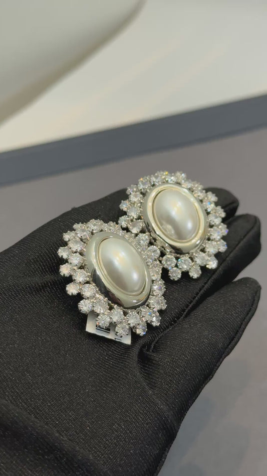 Vintage Oval faux pearl statement earrin